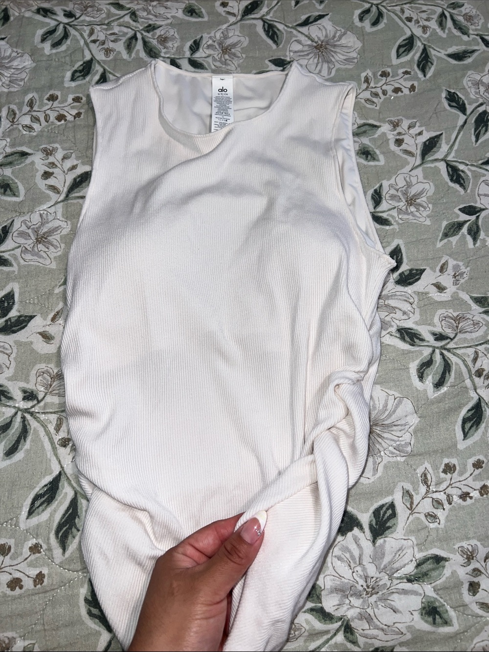 ALO Yoga White Ribbed Crewneck Tank - Picture 2 of 3